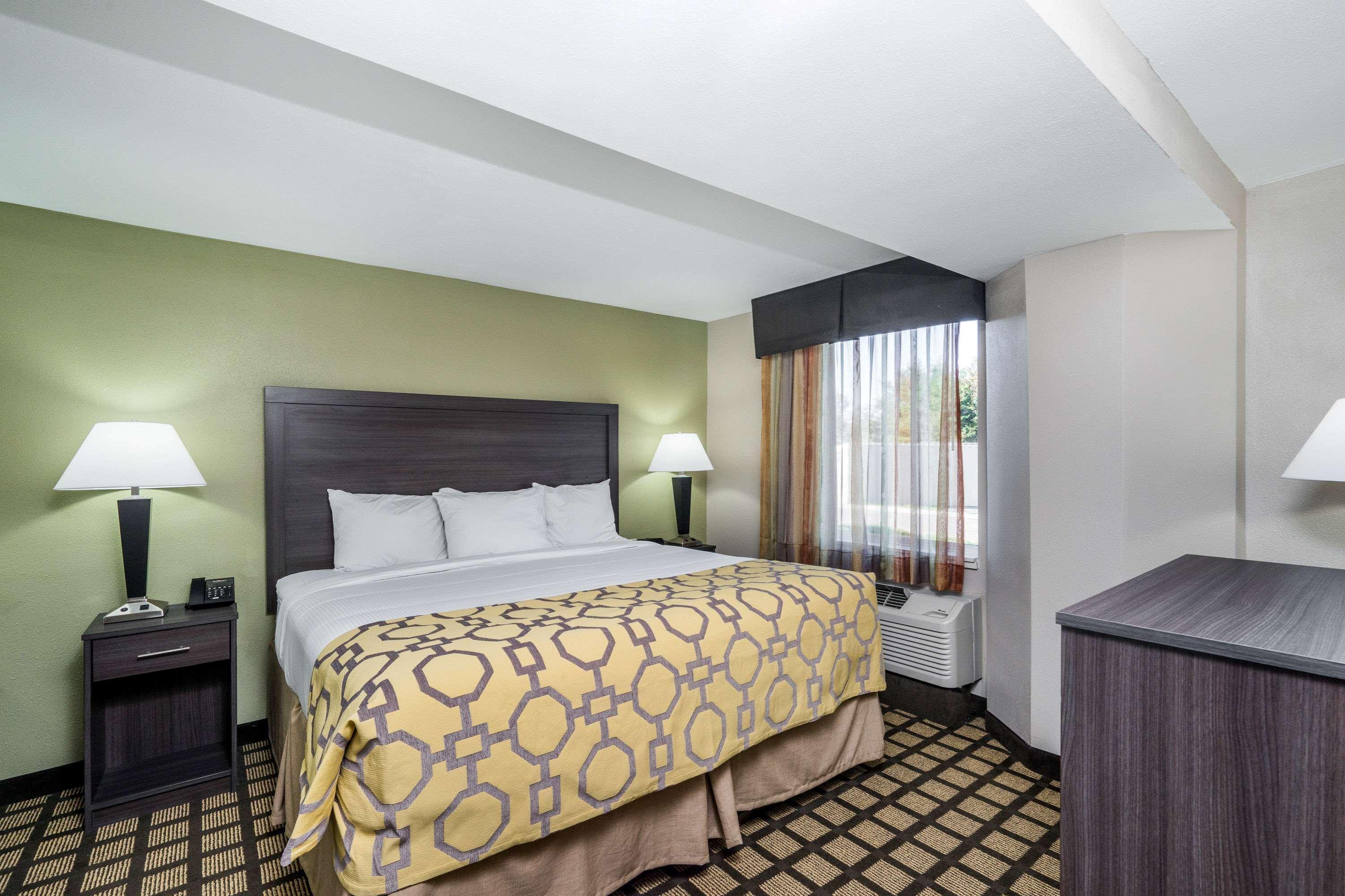 Baymont By Wyndham Clarksville Ngoại thất bức ảnh